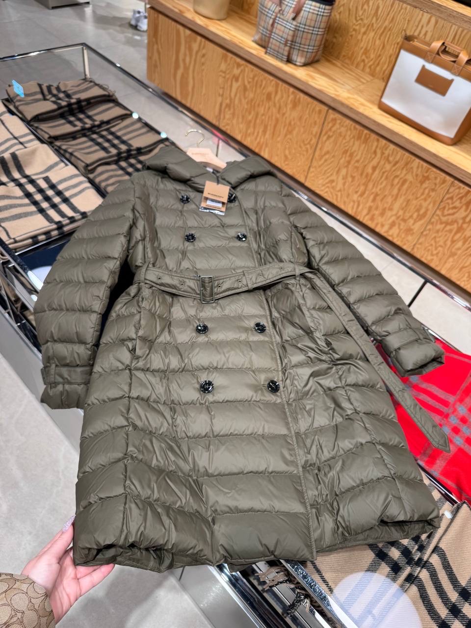 BURBERRY Down jacket side view - Women's luxury Clothes