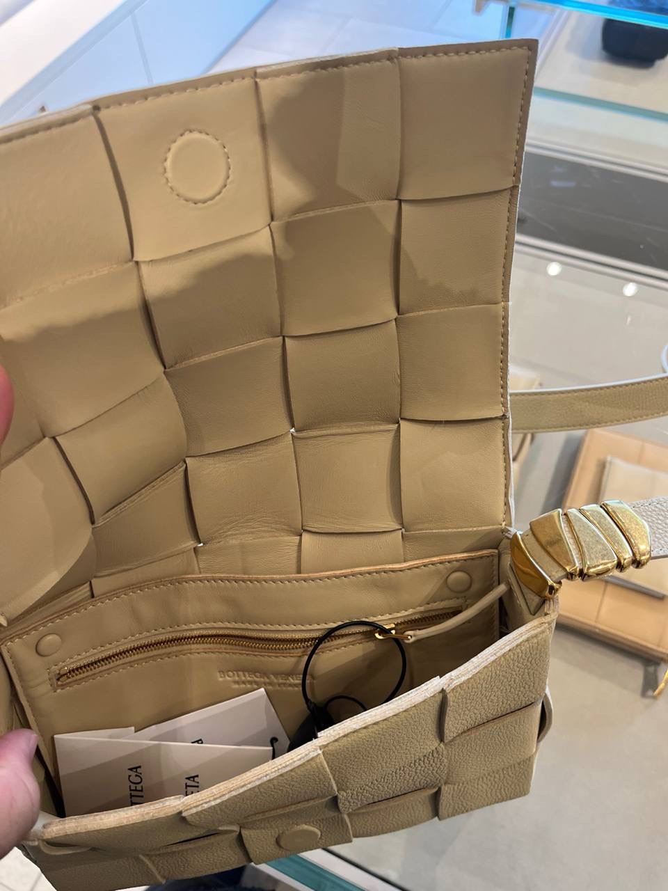 BOTTEGA VENETA Crossbody bags side view - Women luxury Bags