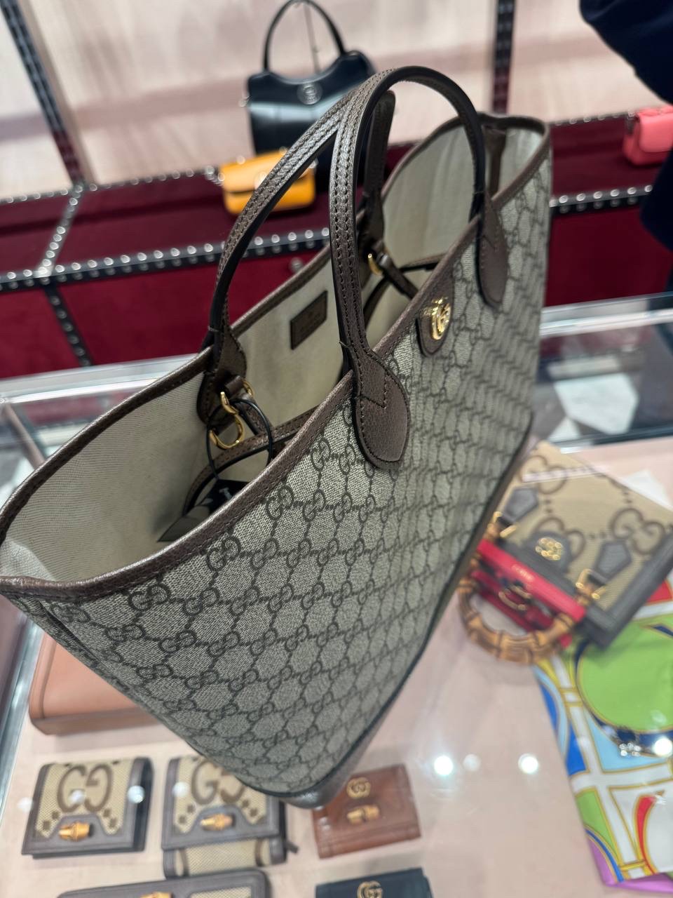 GUCCI Totes side view - Women's luxury Bags
