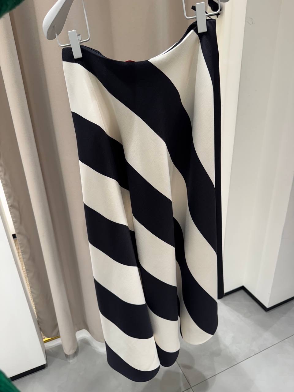 VALENTINO GARAVANI Skirts side view - Women's luxury Clothes