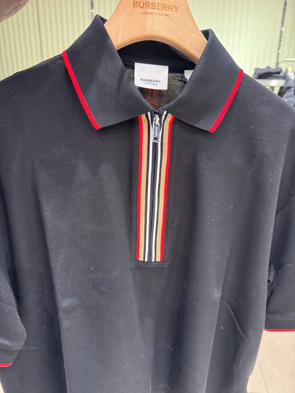 BURBERRY T-shirt and Polo side view - Women's luxury Clothes