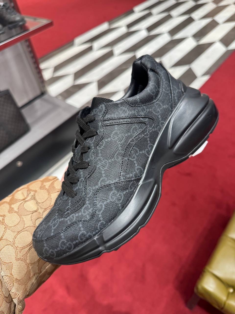 GUCCI Sneakers front view - Men's luxury Shoes