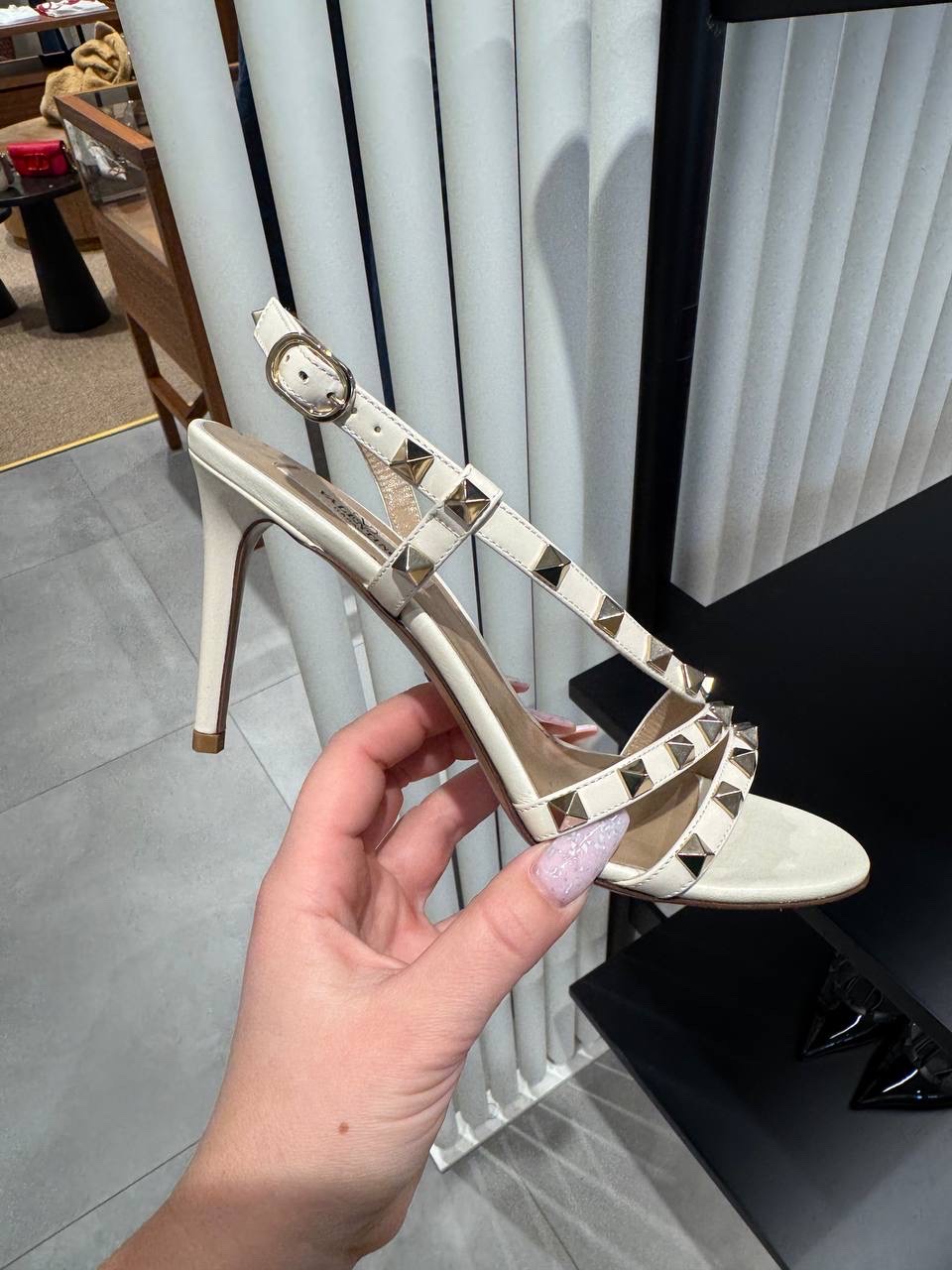 VALENTINO GARAVANI Sandals front view - Women's luxury Shoes
