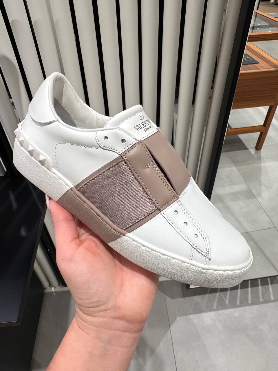 VALENTINO GARAVANI Sneakers front view - Women's luxury Shoes