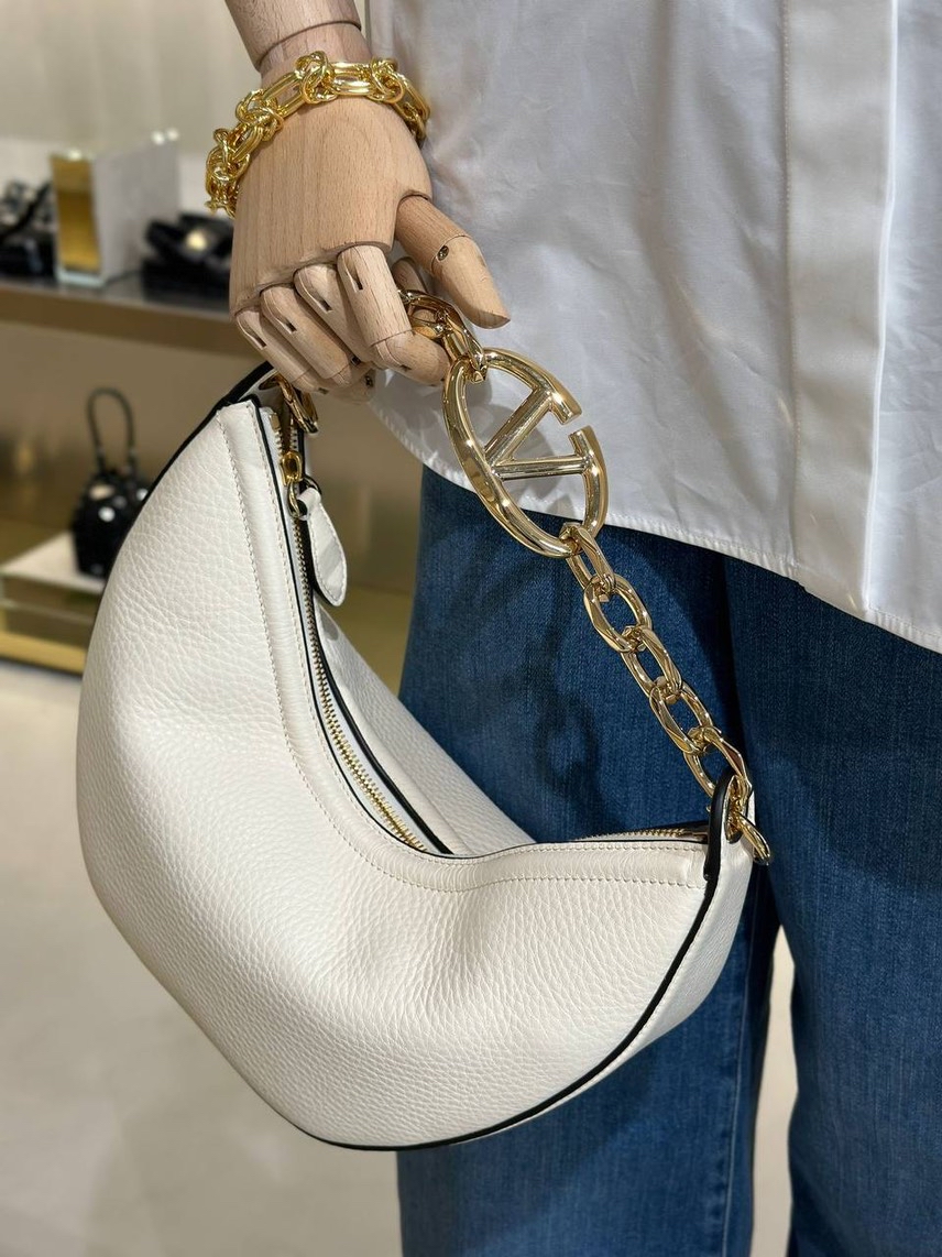 VALENTINO GARAVANI Shoulder bags front view - Women's luxury Bags