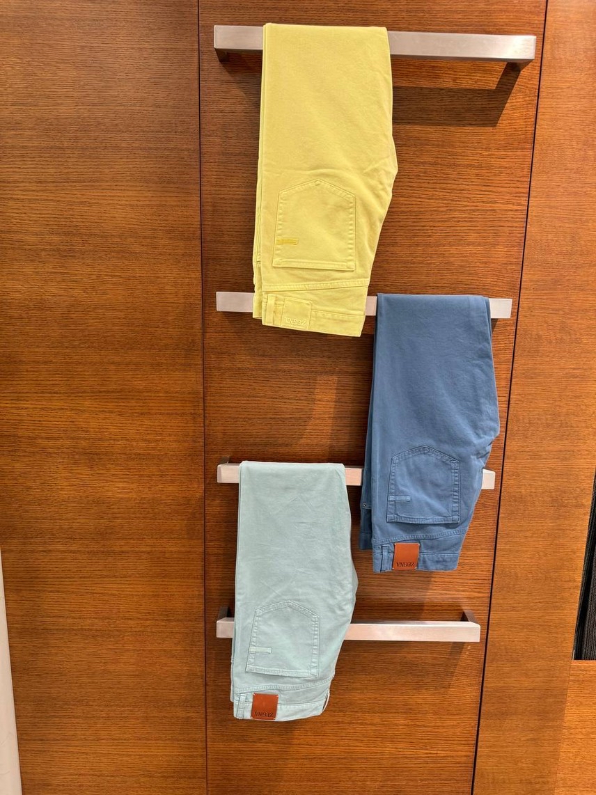 ERMENEGILDO ZEGNA Trousers front view - Men's luxury Clothes