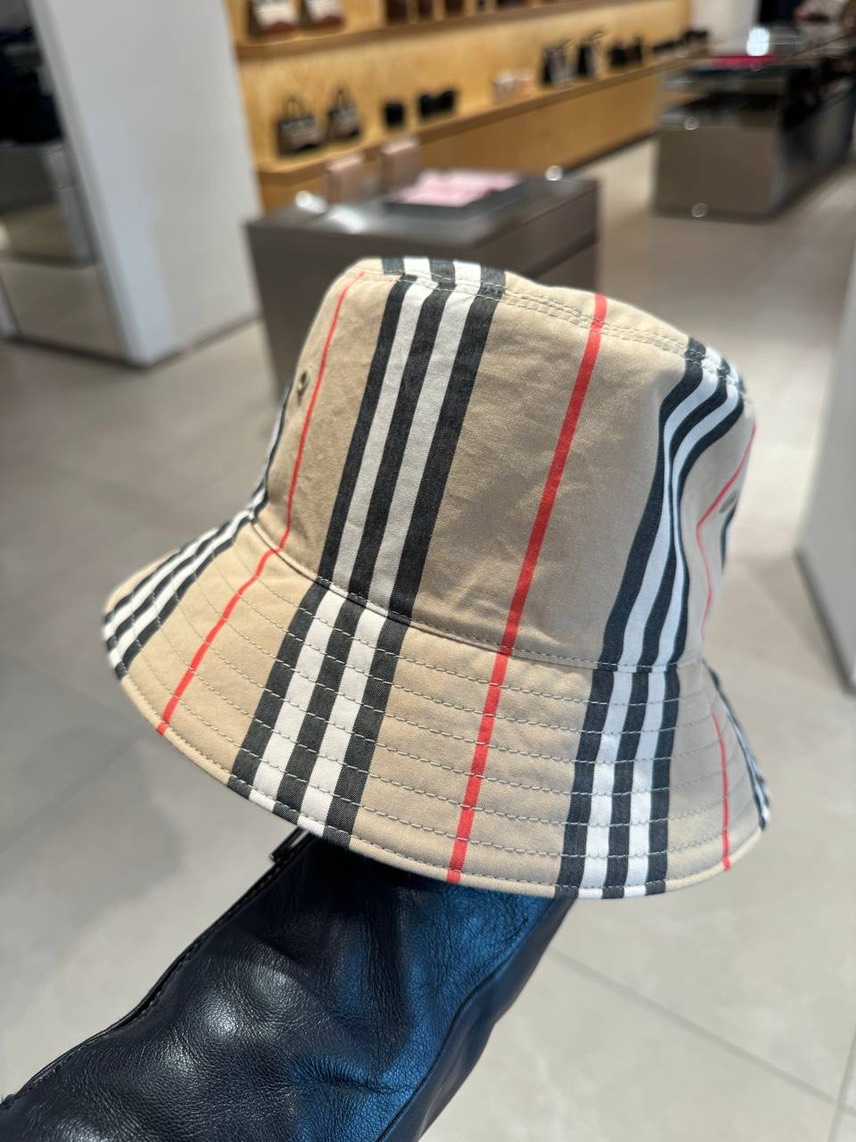 BURBERRY Caps and Hats side view - Men's luxury Accessories