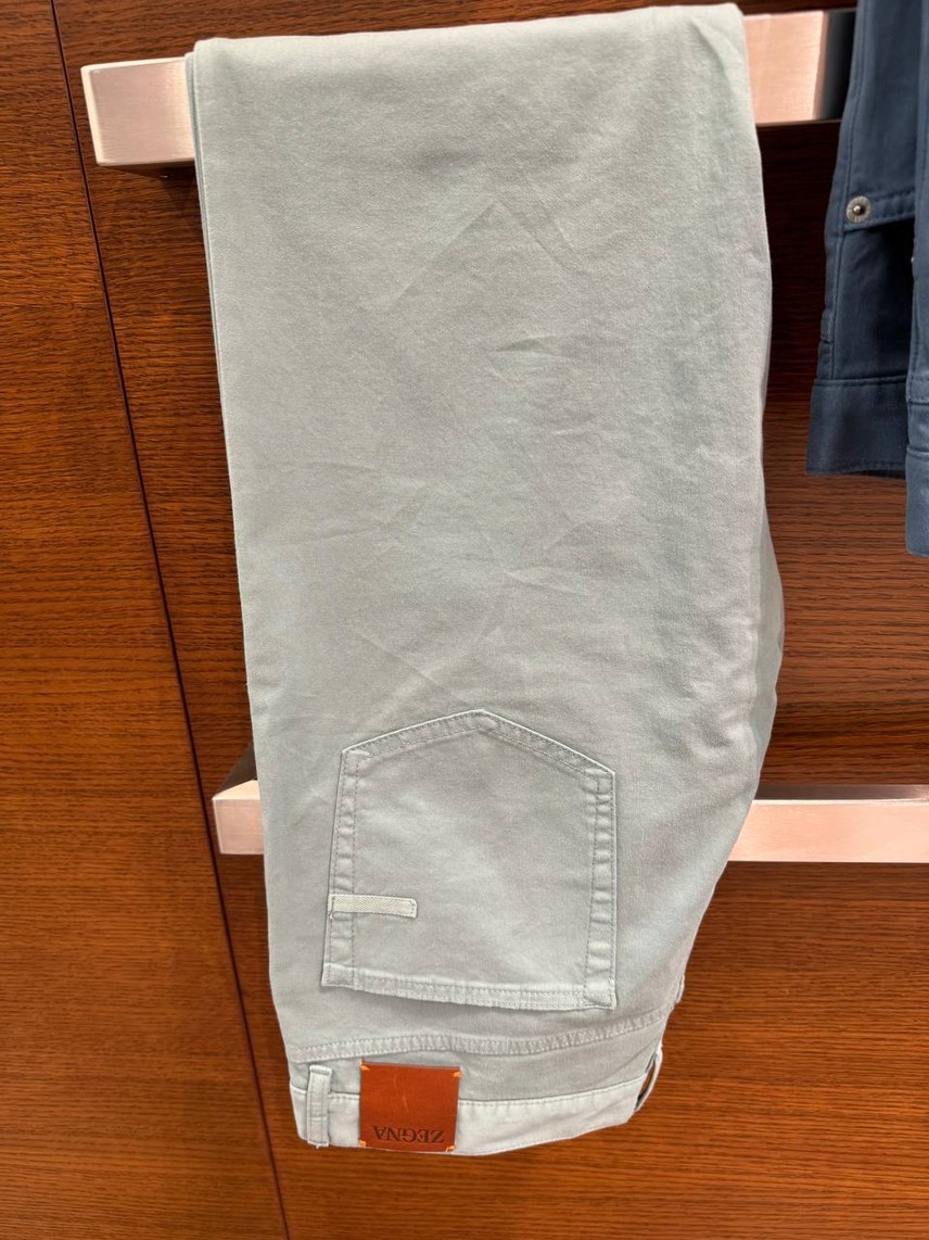 ERMENEGILDO ZEGNA Trousers side view - Men's luxury Clothes