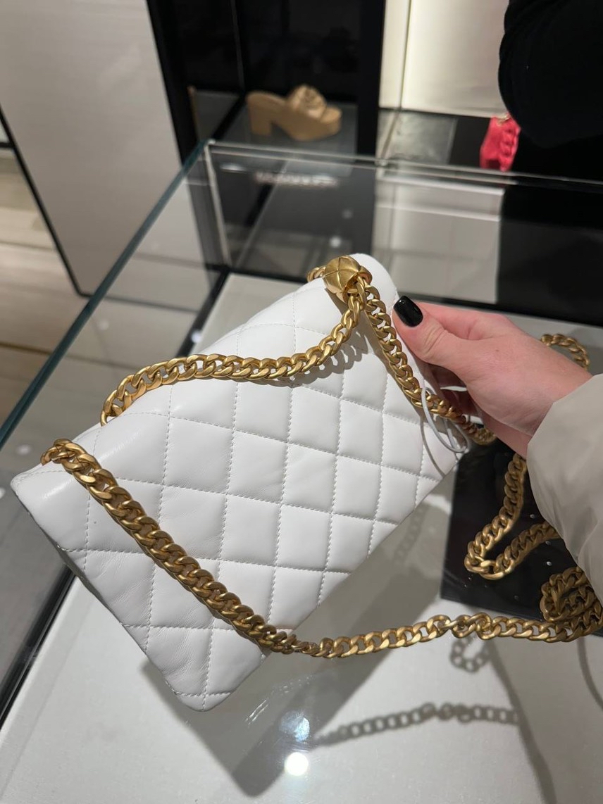 CHANEL Crossbody bags side view - Women's luxury Bags