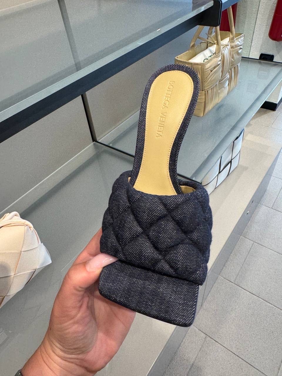 BOTTEGA VENETA Sandals side view - Women's luxury Shoes