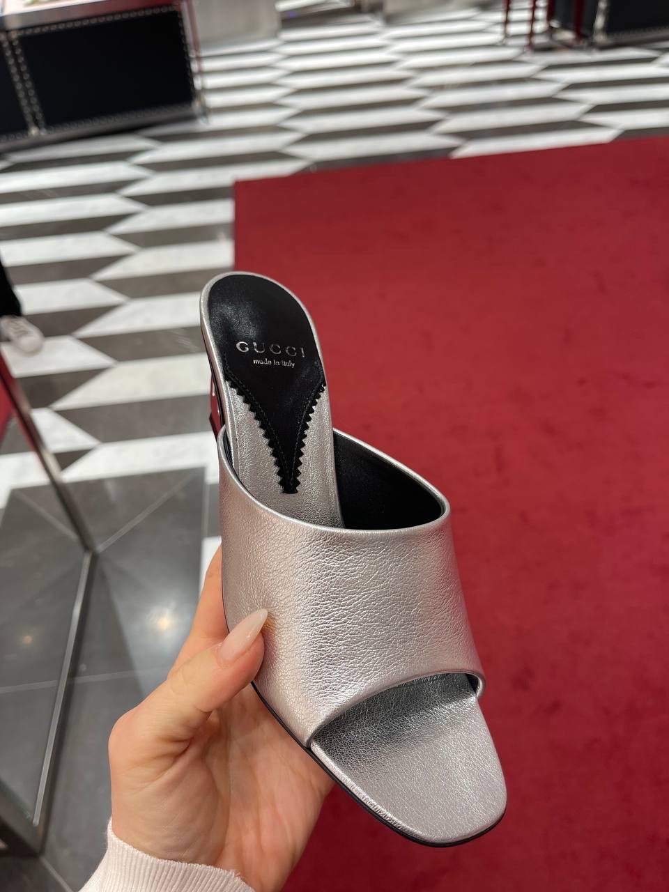 GUCCI Sandals side view - Women's luxury Shoes