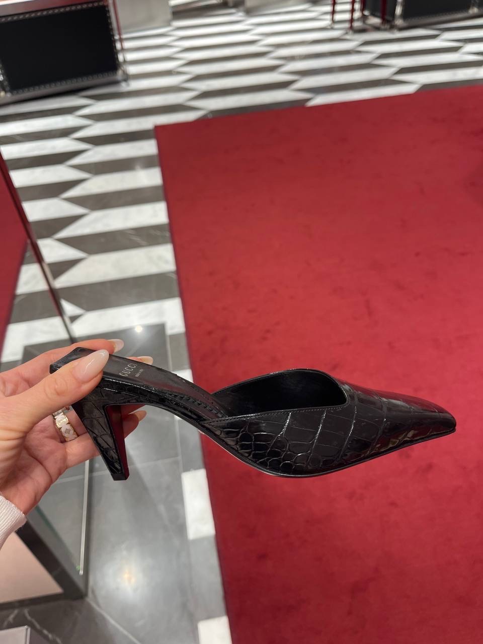 GUCCI Mules front view - Women's luxury Shoes