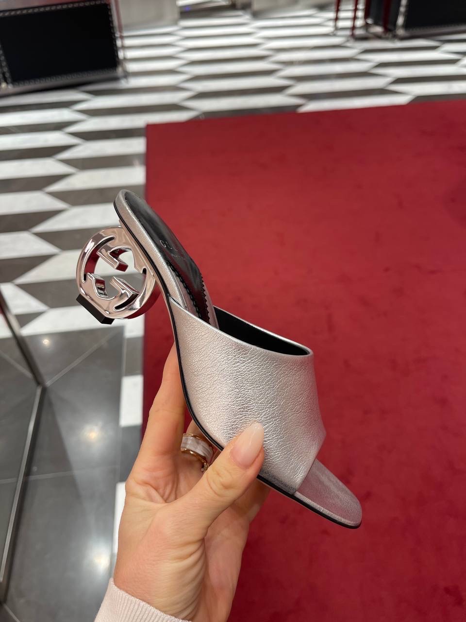 GUCCI Sandals front view - Women's luxury Shoes