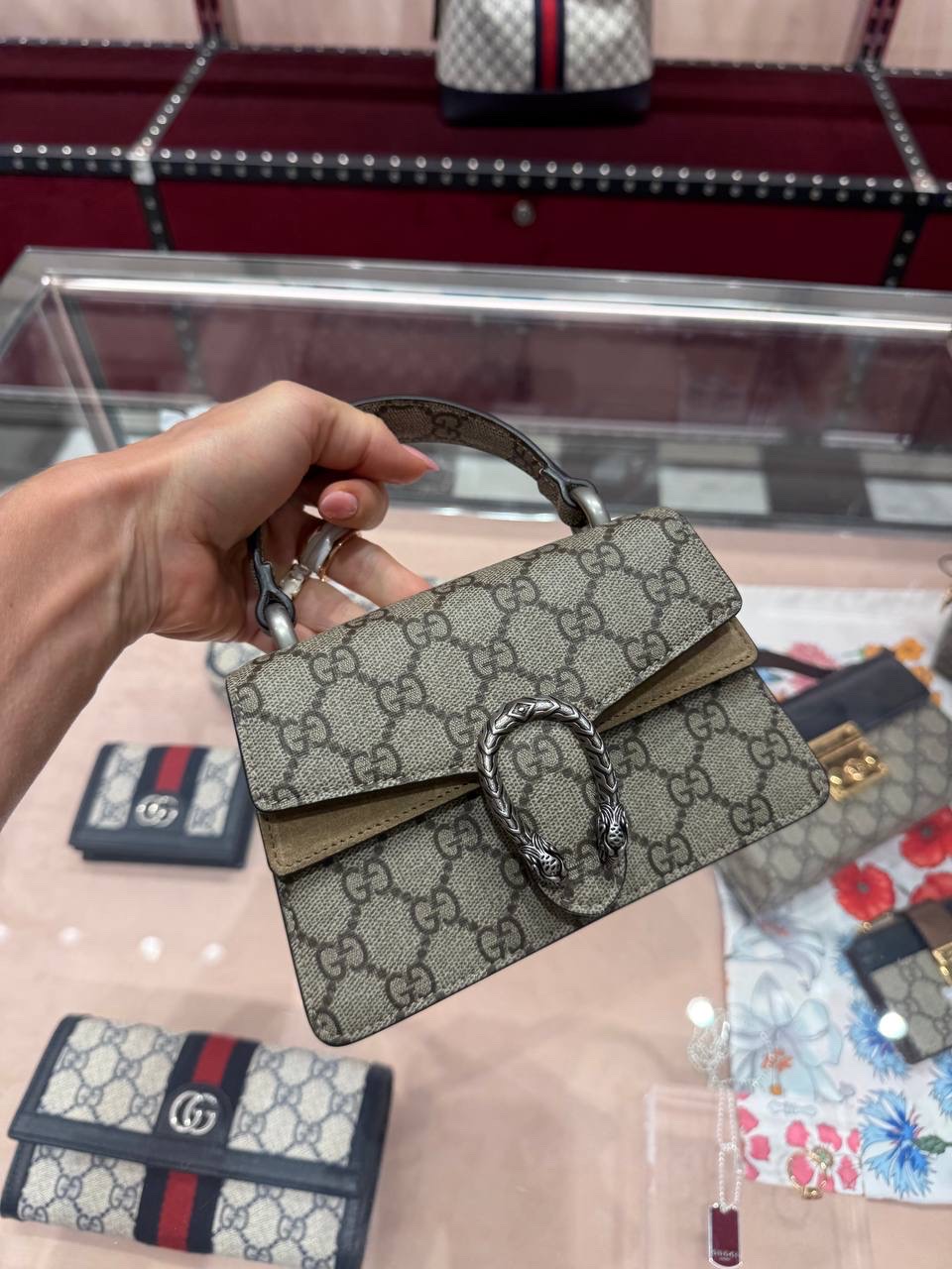 GUCCI Crossbody bags front view - Women luxury Bags