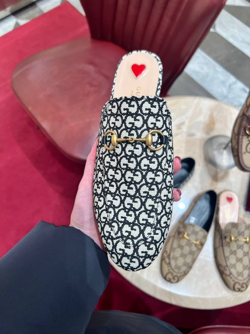 GUCCI Mules side view - Women's luxury Shoes