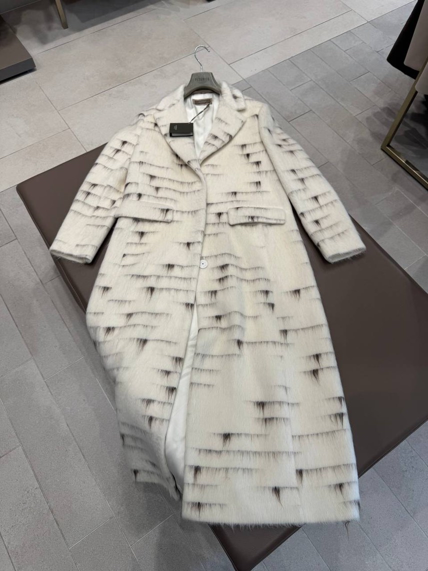 PESERICO Coats side view - Women's luxury Clothes