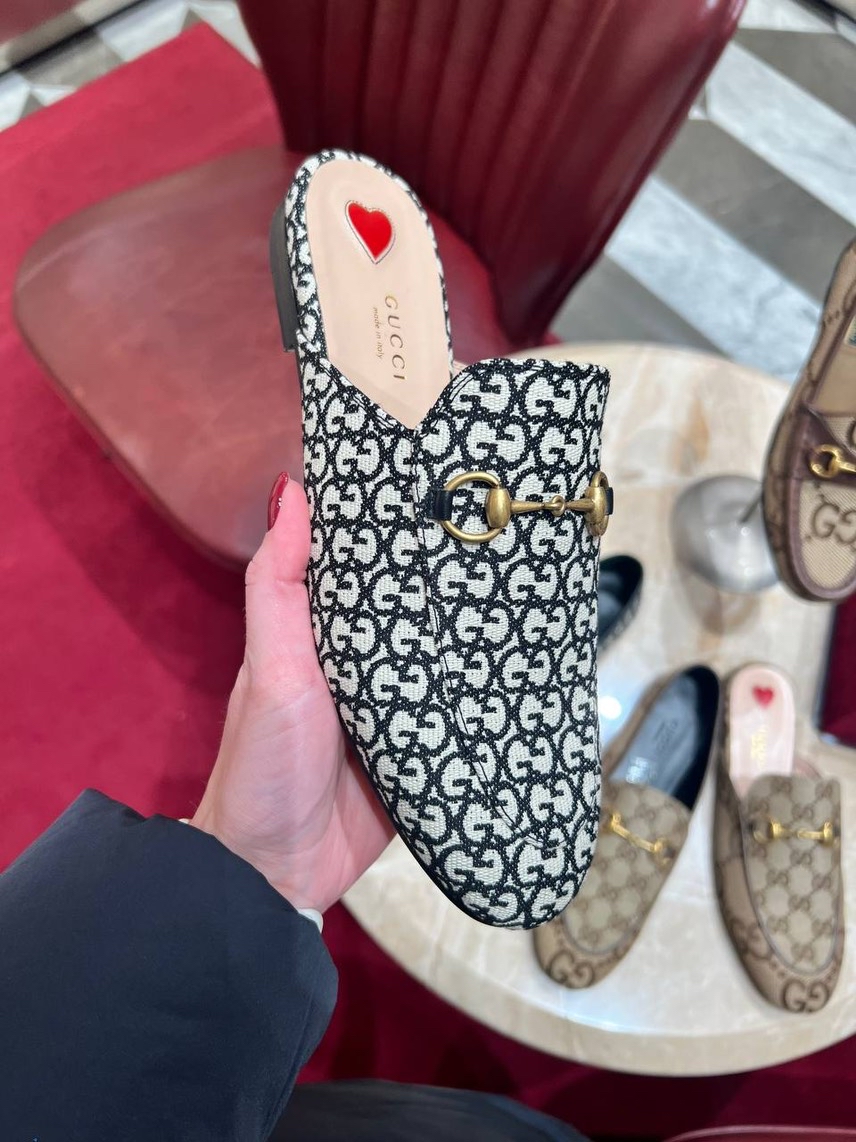 GUCCI Mules front view - Women's luxury Shoes