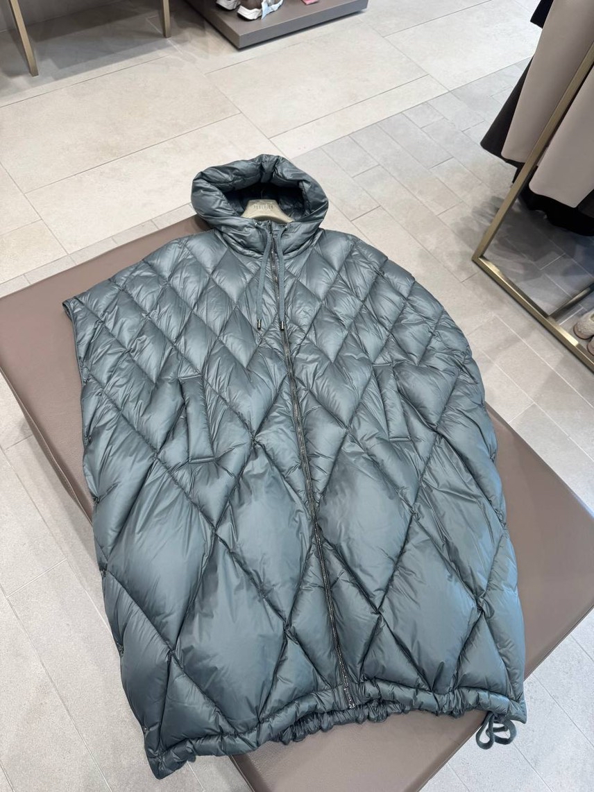 PESERICO Down jacket side view - Women's luxury Clothes