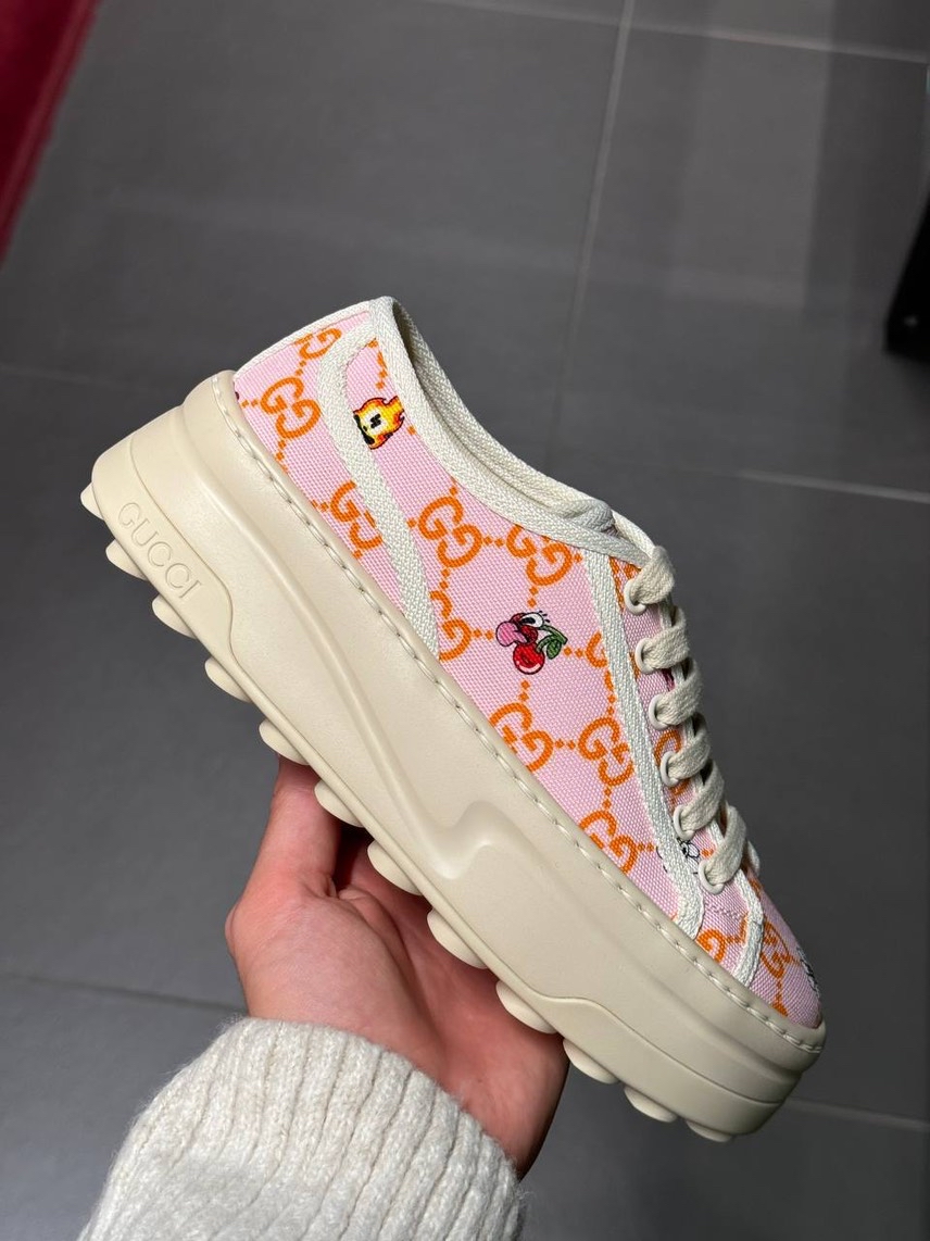 GUCCI Sneakers front view - Women's luxury Shoes