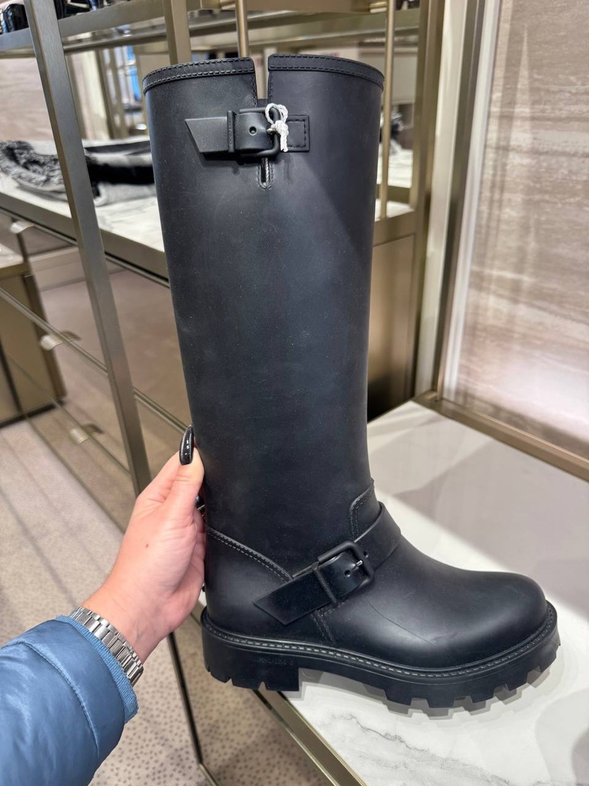 JIMMY CHOO Boots front view - Women's luxury Shoes