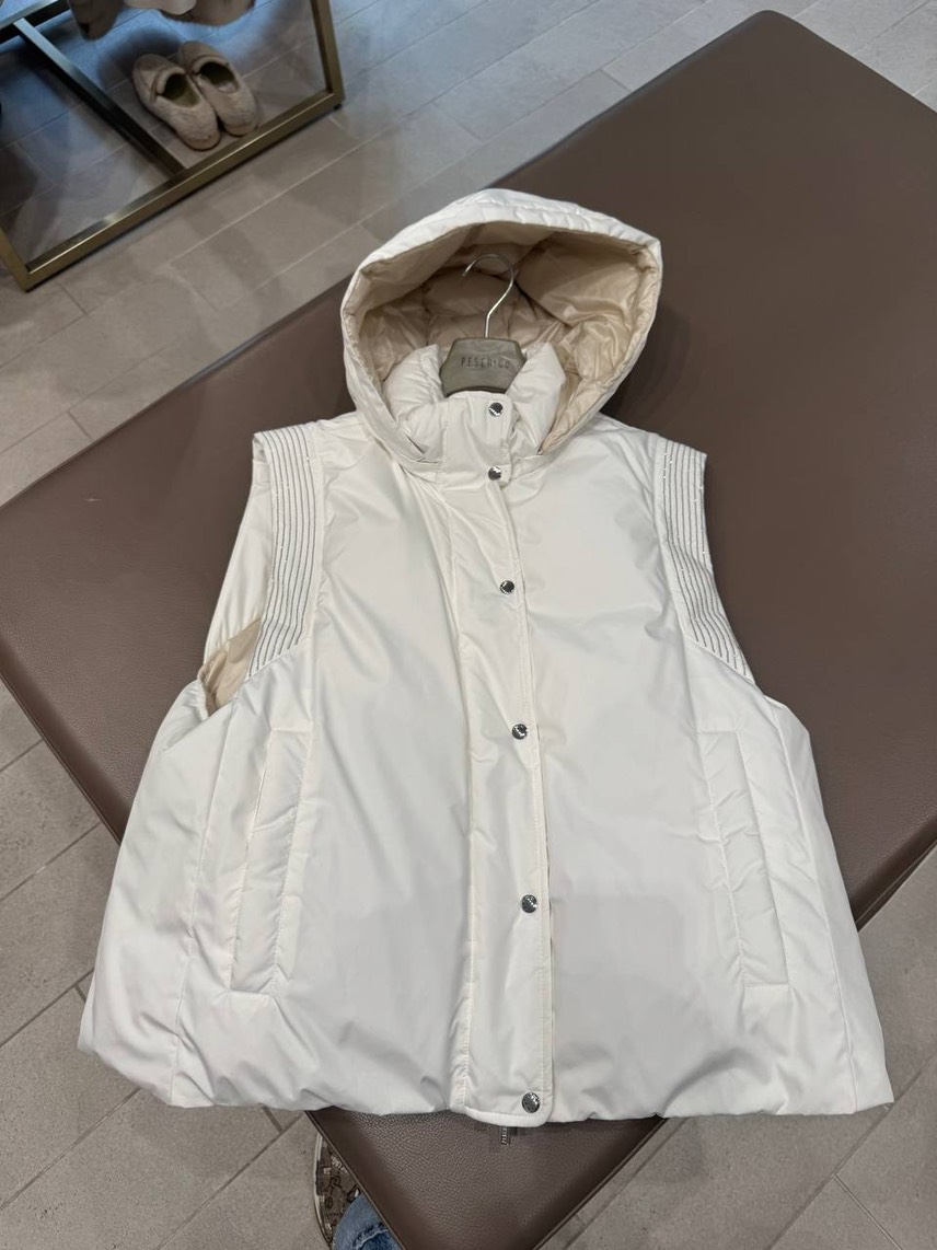 PESERICO Gilets side view - Women's luxury Clothes
