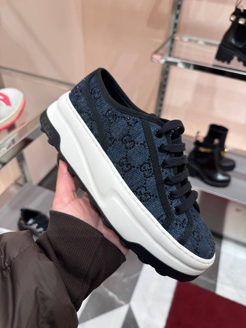 GUCCI Sneakers front view - Women's luxury Shoes