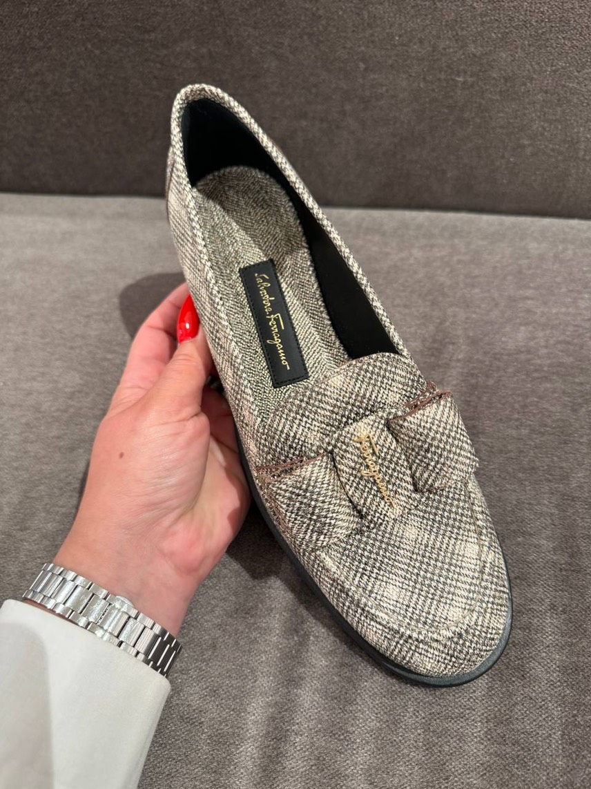 SALVATORE FERRAGAMO Moccasins side view - Women's luxury Shoes