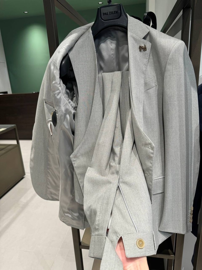 PAL ZILERI Suits (Sartoria, Tailoring) side view - Men's luxury Clothes