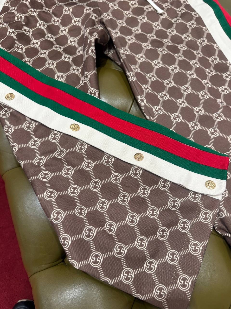 GUCCI Trousers side view - Women's luxury Clothes