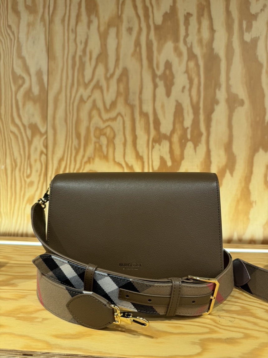 BURBERRY Crossbody bags side view - Women's luxury Bags