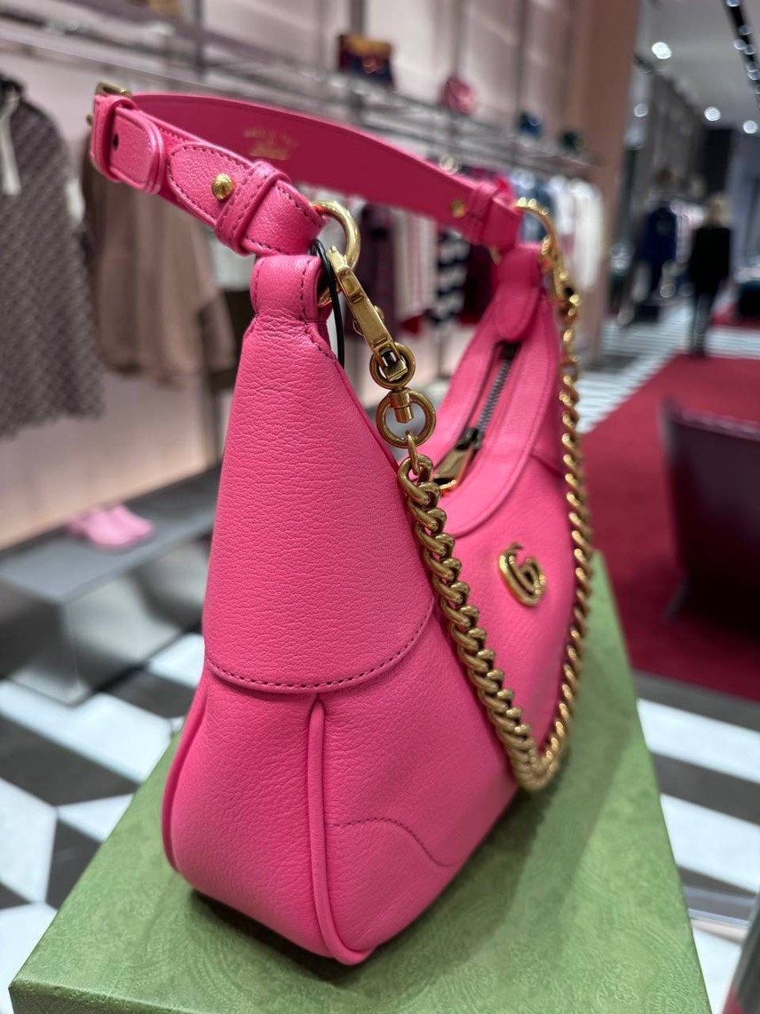 GUCCI Shoulder bags side view - Women's luxury Bags
