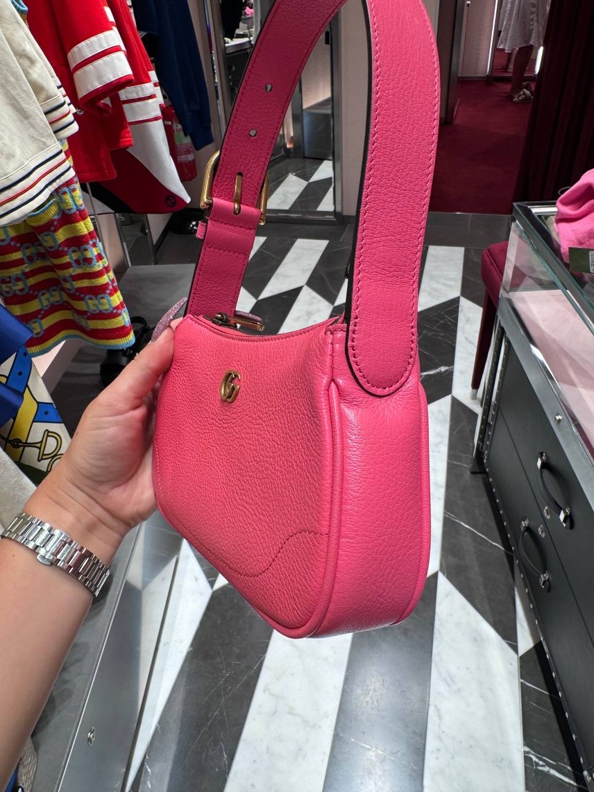 GUCCI Shoulder bags side view - Women's luxury Bags
