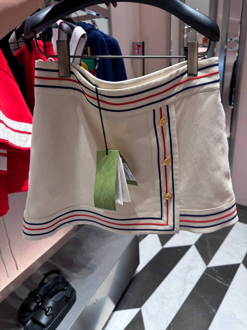 GUCCI Skirts side view - Women's luxury Clothes