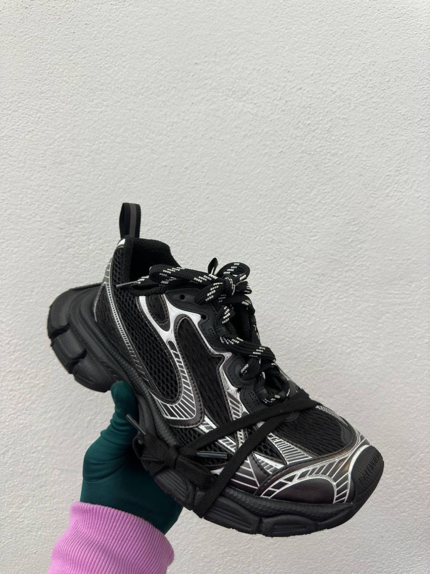 BALENCIAGA Sneakers front view - Women's luxury Shoes
