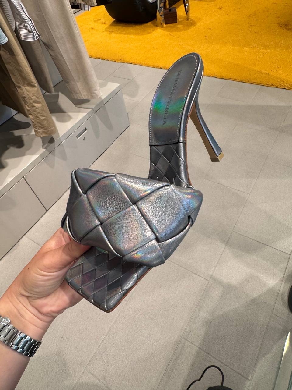 BOTTEGA VENETA Sandals side view - Women's luxury Shoes