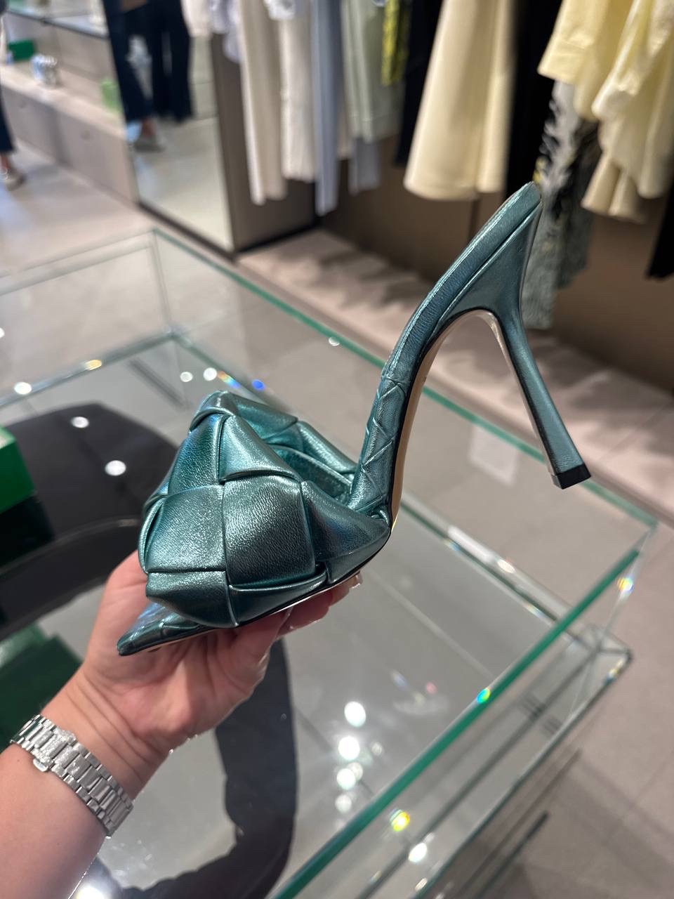 BOTTEGA VENETA Sandals side view - Women's luxury Shoes