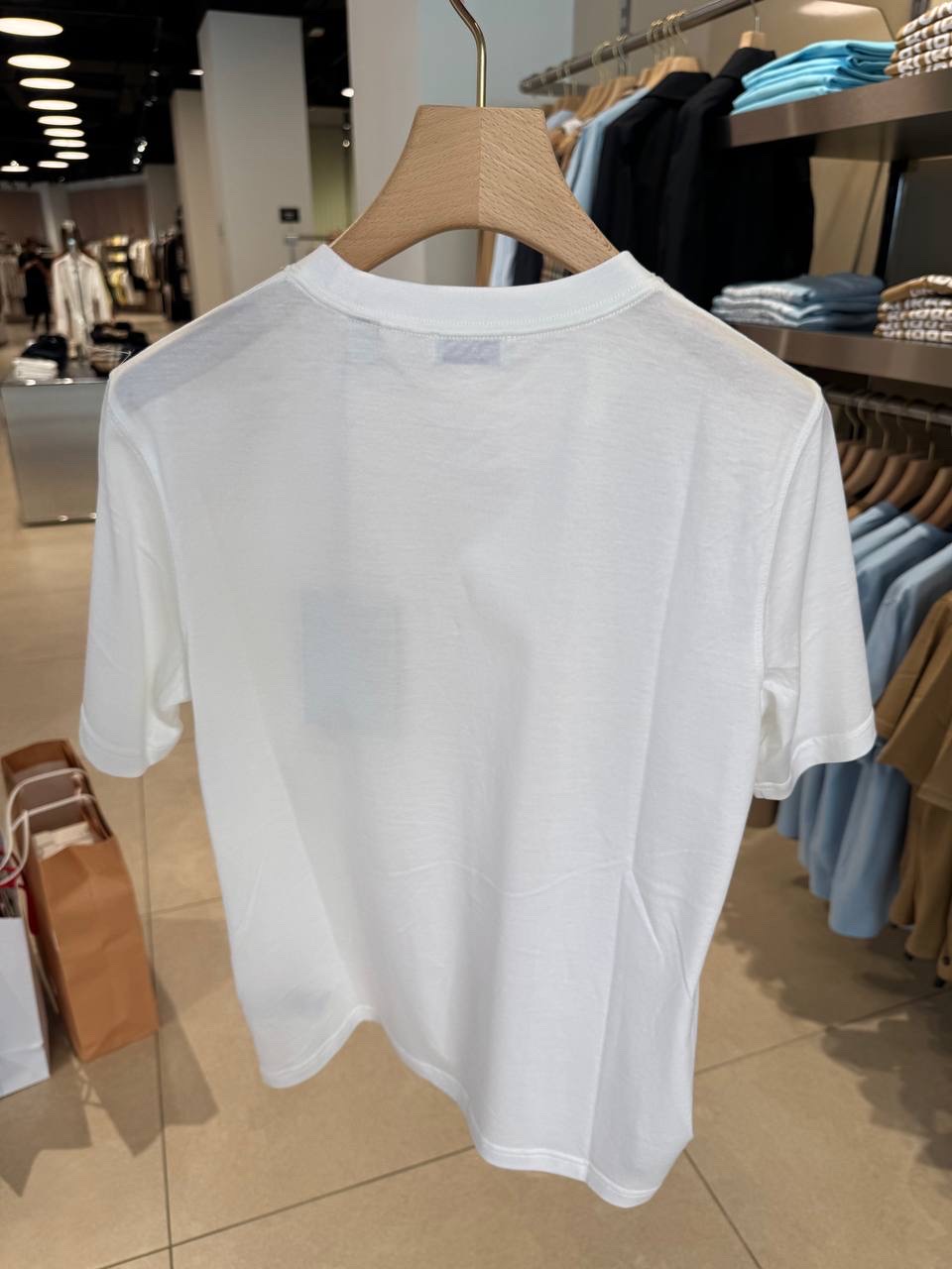 BURBERRY T-shirt and Polo side view - Women's luxury Clothes