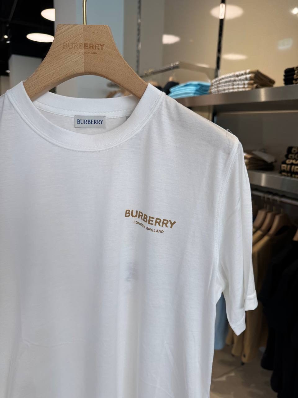 BURBERRY T-shirt and Polo side view - Women's luxury Clothes
