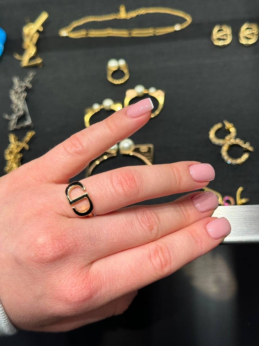 DIOR Rings front view - Women's luxury Jewelry and watches