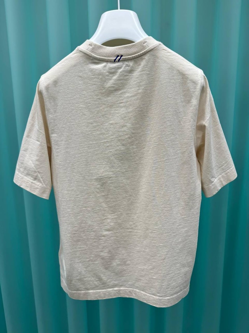 BURBERRY T-shirt and Polo side view - Women's luxury Clothes