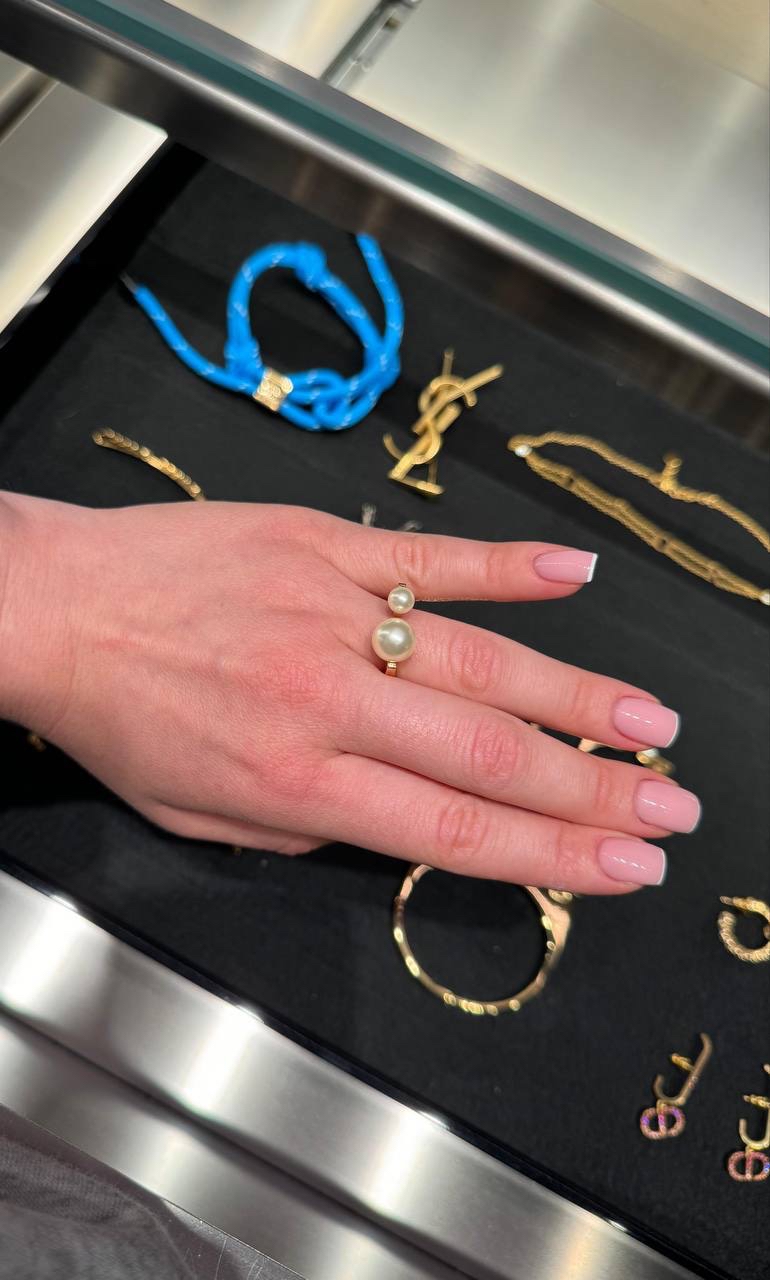 DIOR Rings front view - Women's luxury Jewelry and watches