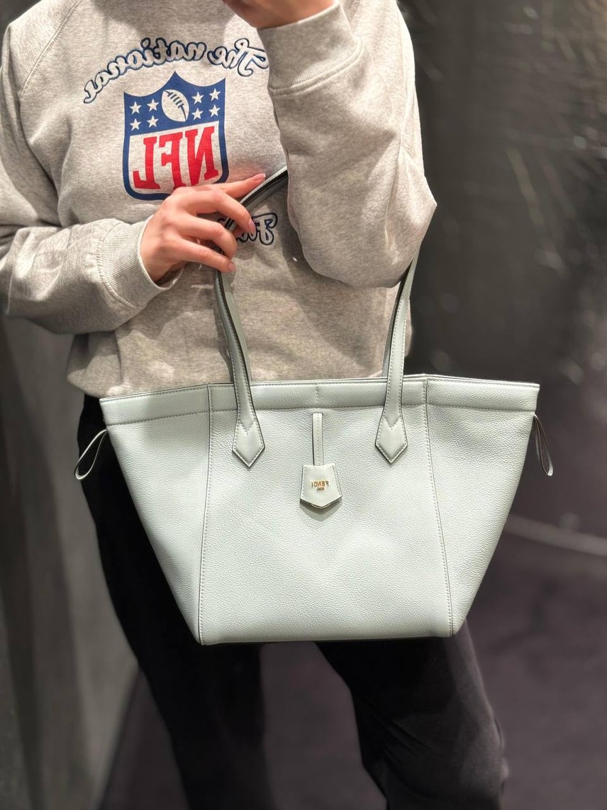 FENDI Shoulder bags side view - Women's luxury Bags