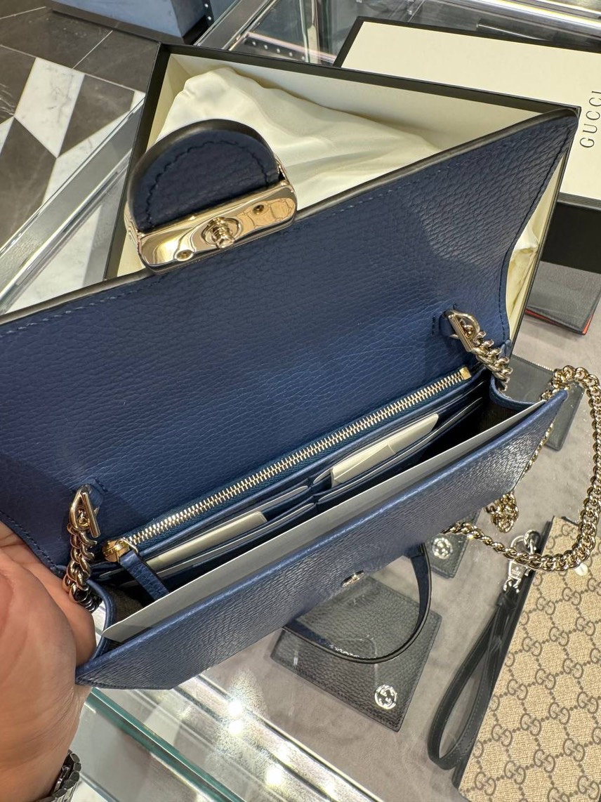 GUCCI Crossbody bags side view - Women's luxury Bags