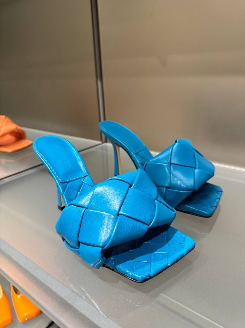 BOTTEGA VENETA Sandals front view - Women's luxury Shoes