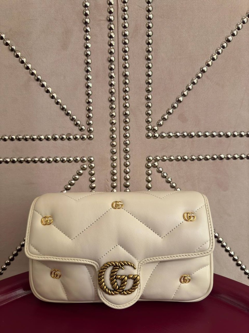 GUCCI Crossbody bags front view - Women's luxury Bags