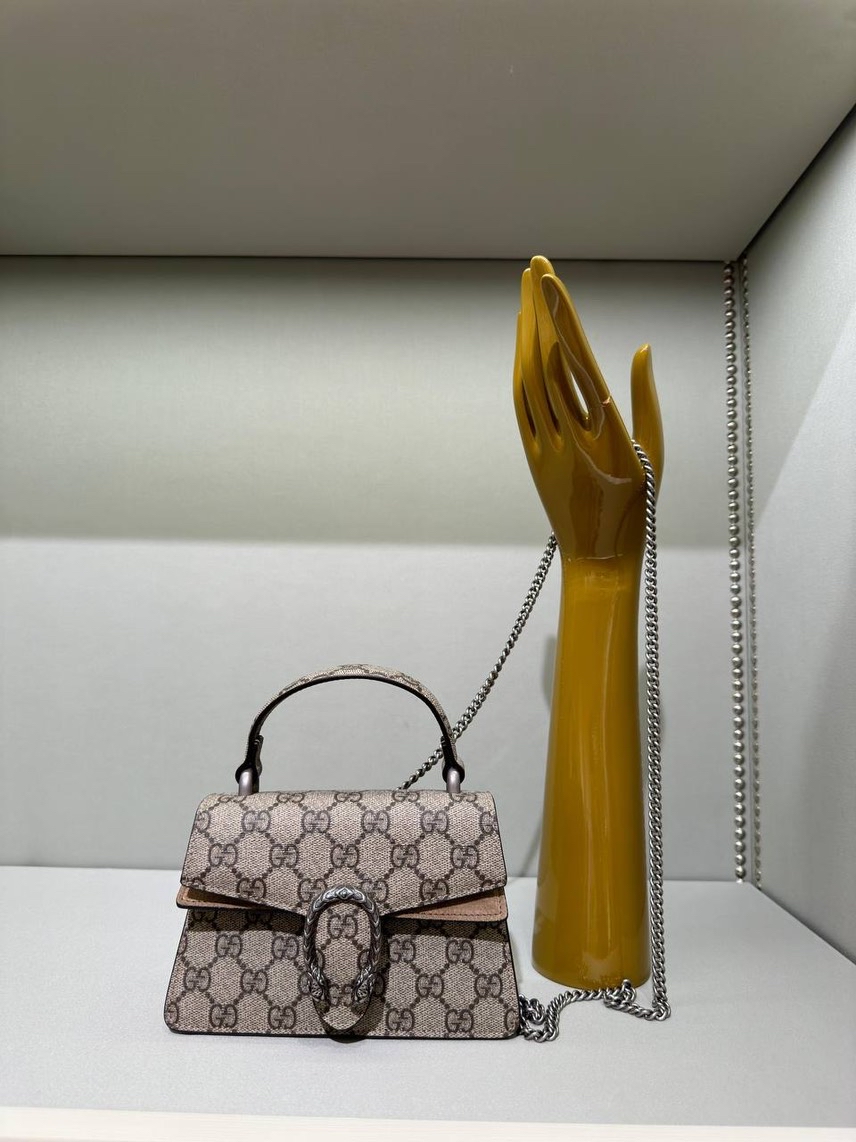 GUCCI Crossbody bags front view - Women's luxury Bags
