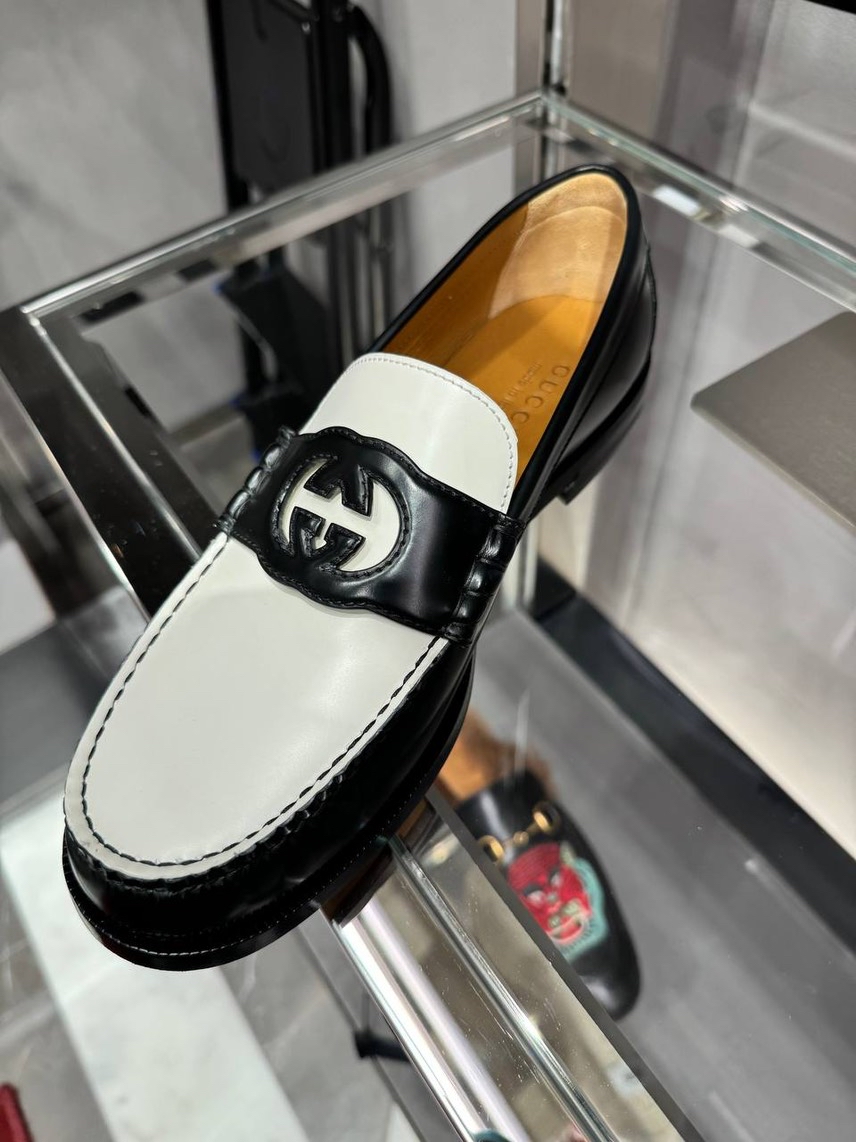 GUCCI Moccasins side view - Men's luxury Shoes