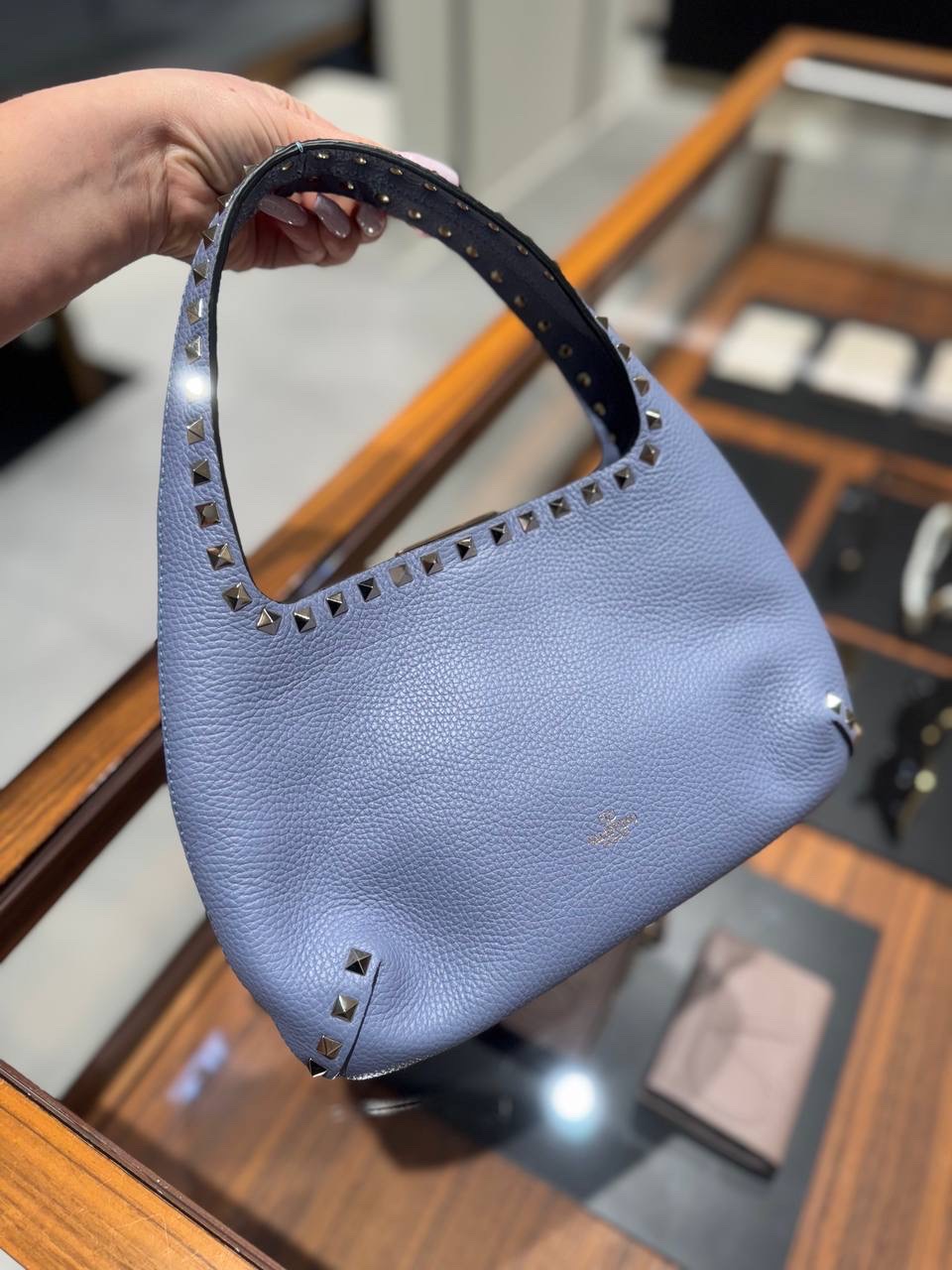 VALENTINO GARAVANI Shoulder bags side view - Women's luxury Bags