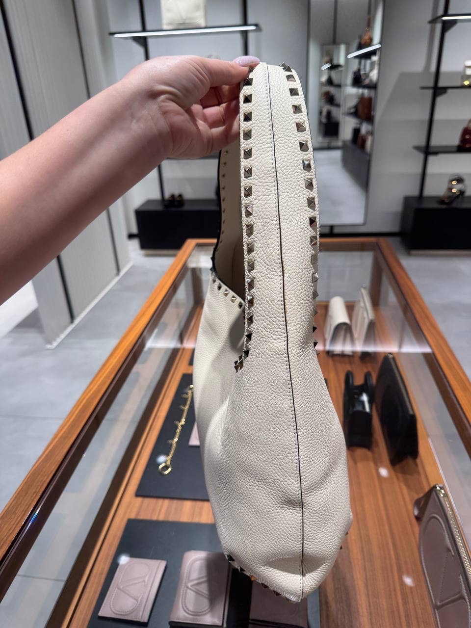VALENTINO GARAVANI Shoulder bags side view - Women's luxury Bags