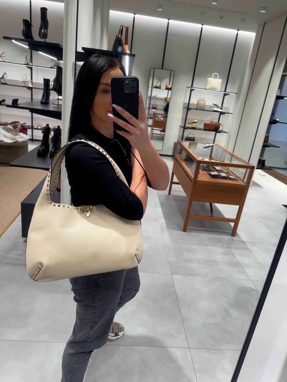 VALENTINO GARAVANI Shoulder bags side view - Women's luxury Bags